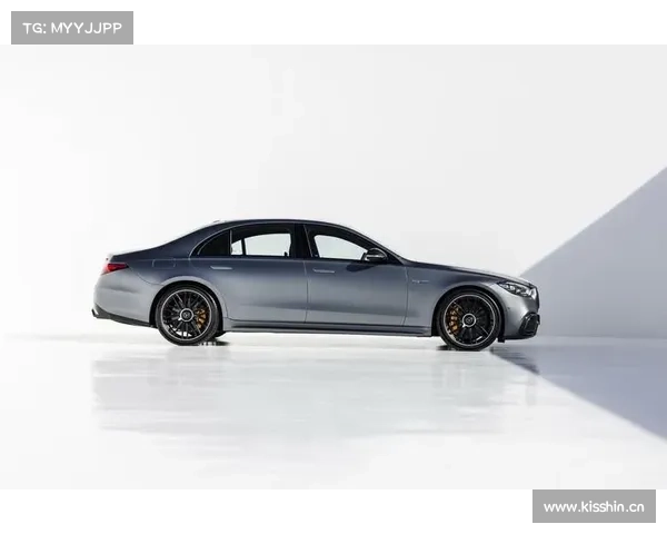 全新奔驰AMG S63谍照曝光 换新发动机